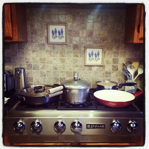 Third Thanksgiving. Nana's stove. #Thanksgiving #cooking