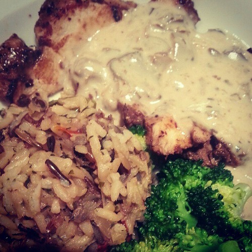 Can't convey with this photo just how yummy dinner at La Madeleine's was tonight. Mushroom cream sauce on chicken? Swoon.