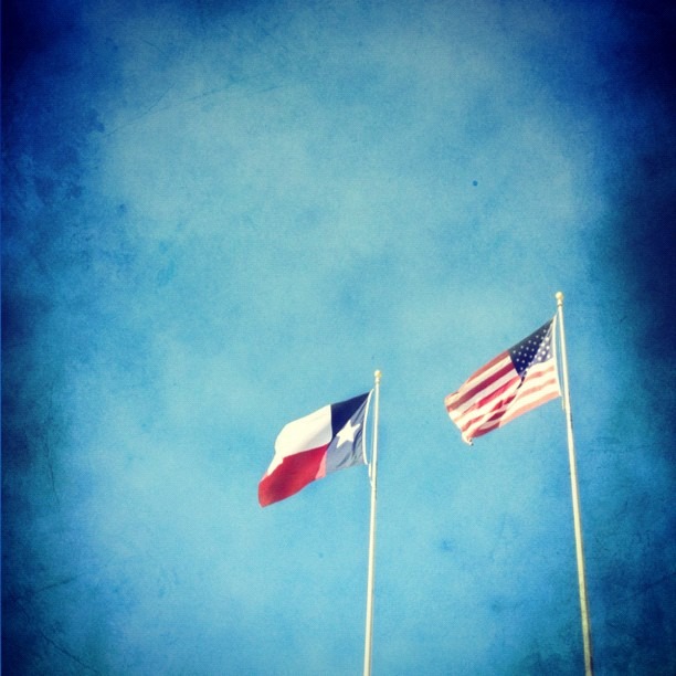#Texas #flags #igTexas #iphonetx #America #freedom #usa #restoreAmerica #instagood #instamood #all_shots #InstaEffectFX