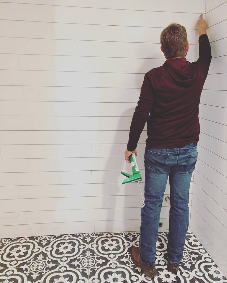 Patterned Black and White Tile and Shiplap Walls - small farmhouse bathroom renovation @sprittibee